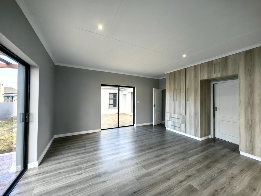 4 Bedroom Property for Sale in Blue Mountain Village Western Cape